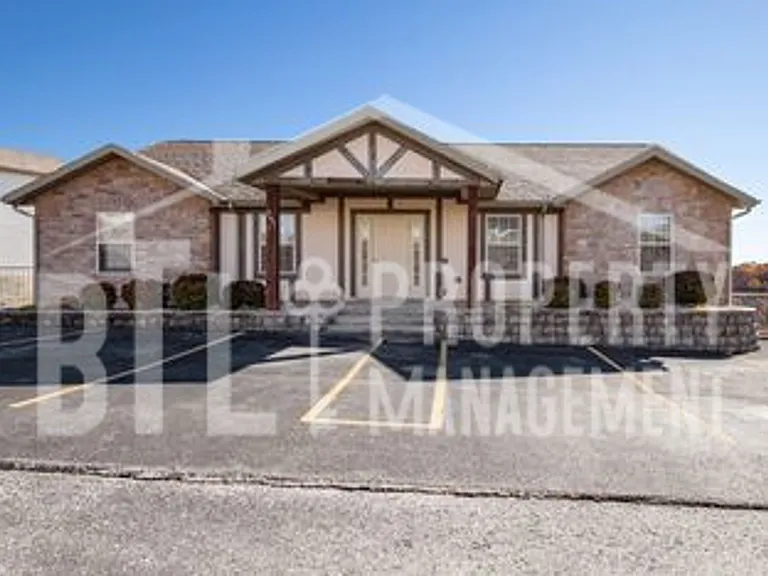 251 Kayla Ln — Photo 1
