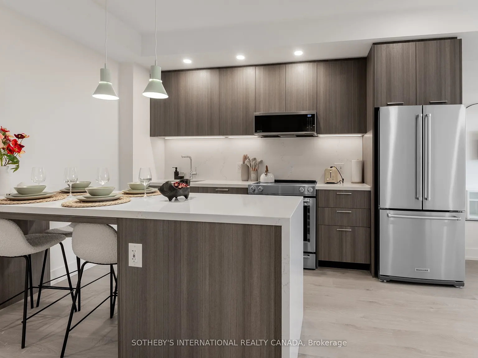 1 bed, $3,010 — Photo 4