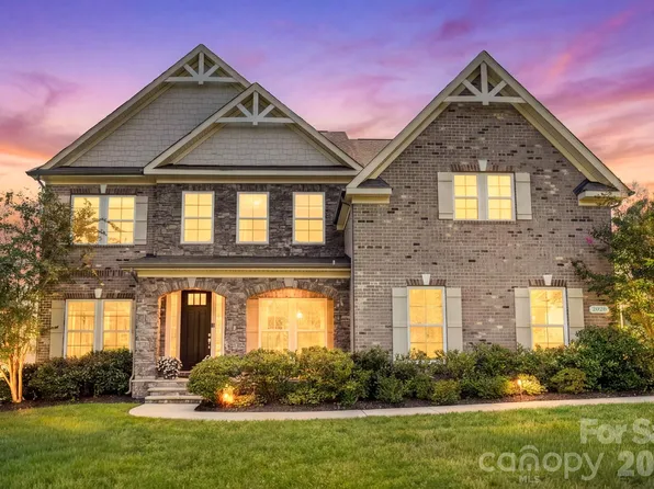 2028 Perry Pond Dr, Waxhaw, NC 28173