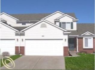 462 Hosta, Howell, MI 48843