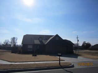 3105 Stonewall Dr, Bartlesville, OK 74006