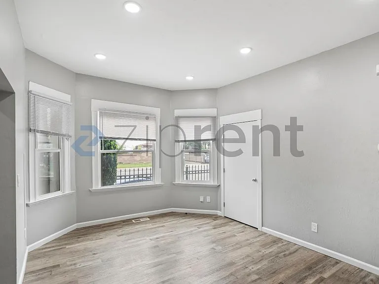 1202 Adeline St — Photo 7