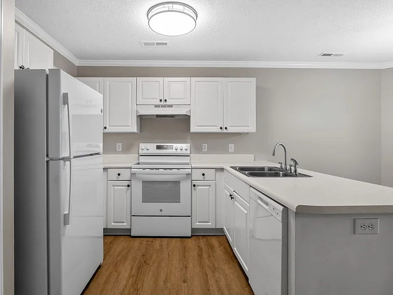 17 Whitfield Way — Photo 11