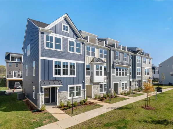 121 Bracewell Ln, Yorktown, VA 23692