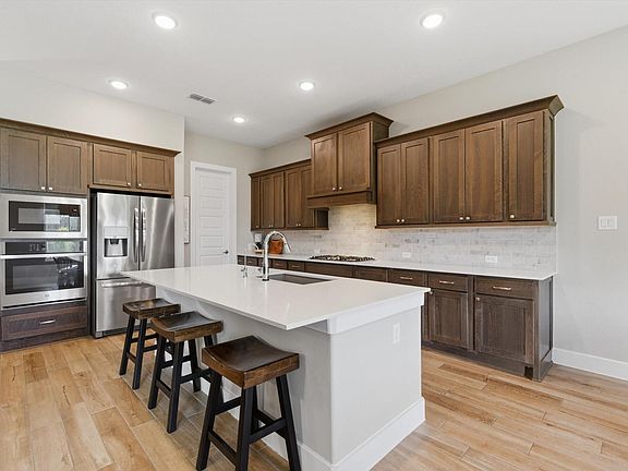 4th image of 712 Serenity View Ln