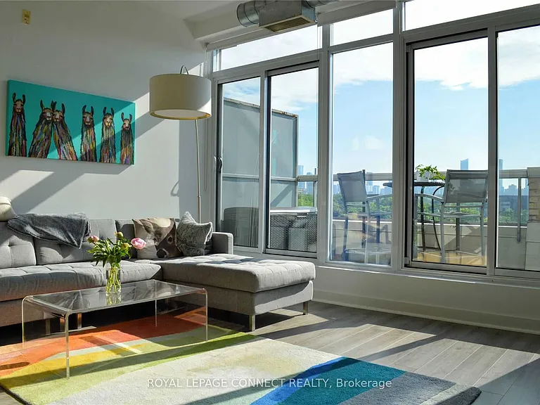 955 Queen St W #Penthouse 15 — Photo 9
