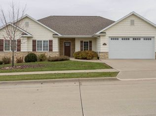 3420 Peach Tree Ln, Dubuque, IA 52002