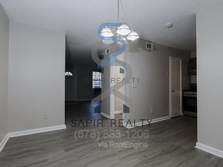 2719 Greystone Ct — Photo 8