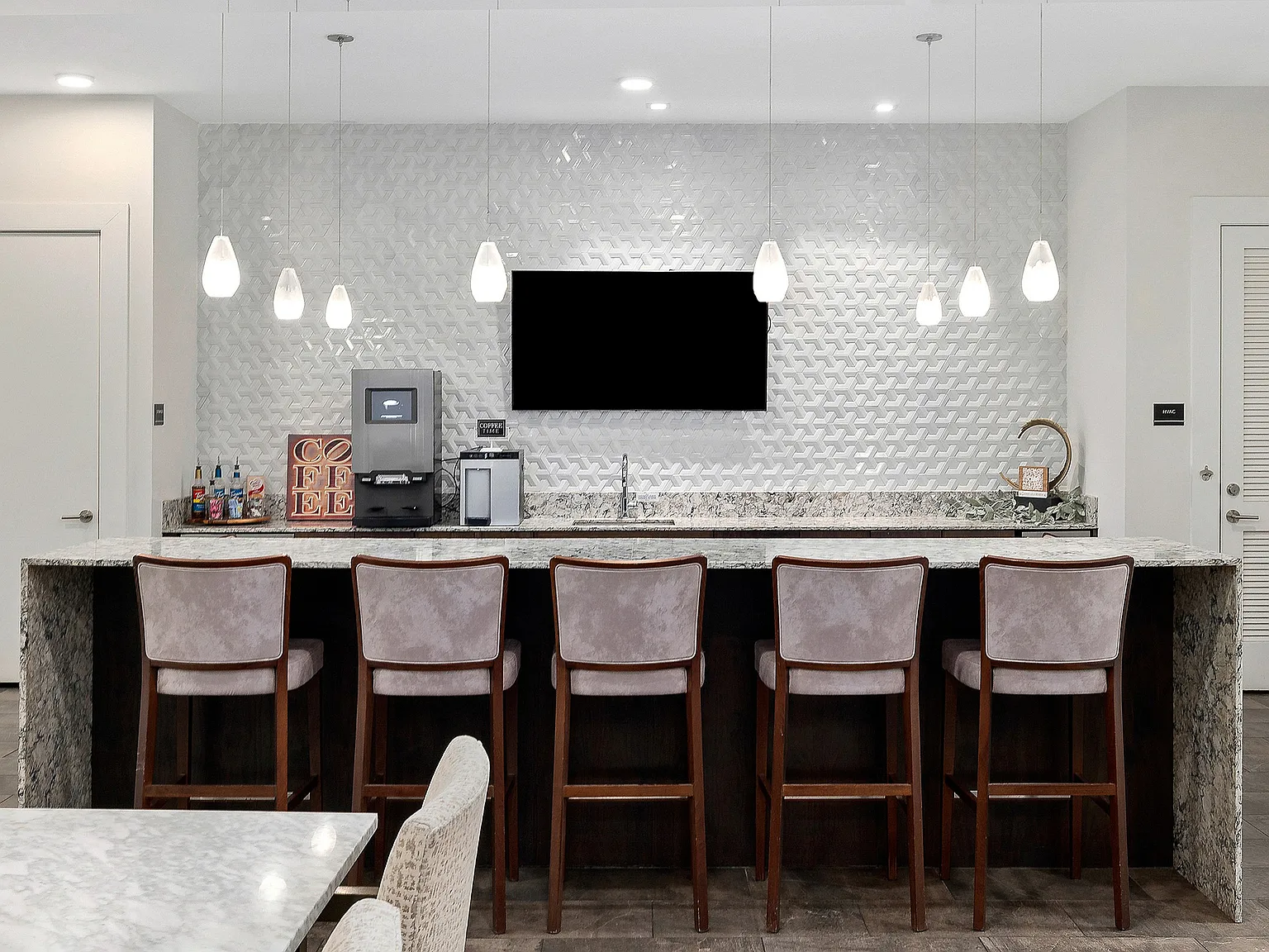 Everleigh Lakeline 60+ Active Adult Apartment Homes — Photo 4