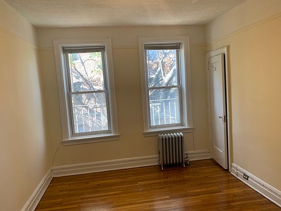 5th image of 31-74 33rd St #3R