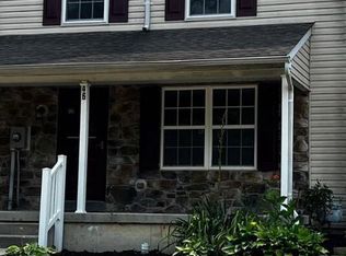 46 Normans Ford Dr, Sicklerville, NJ 08081