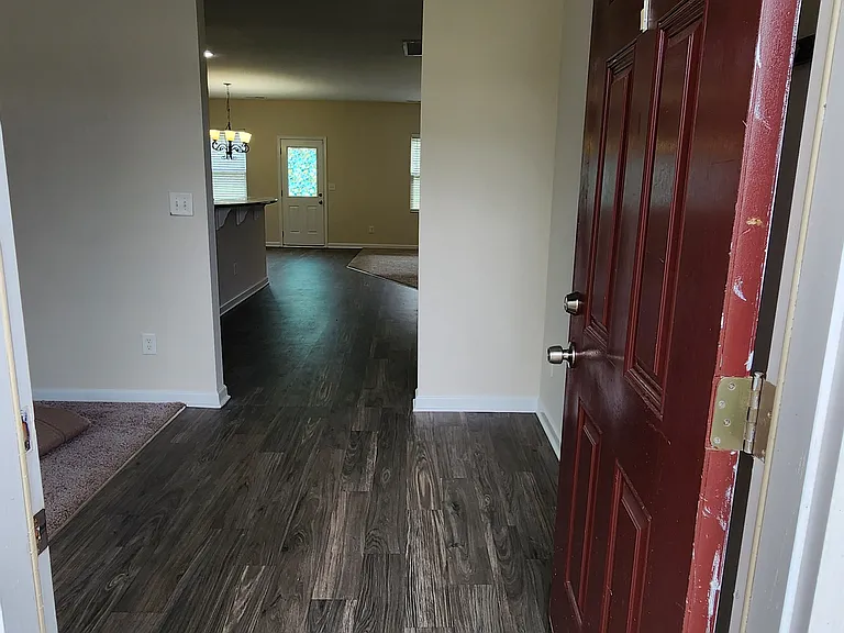 5002 Houndscroft Rd — Photo 2