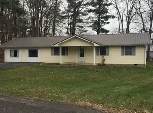253 Woodside Dr, Chilhowie, VA 24319