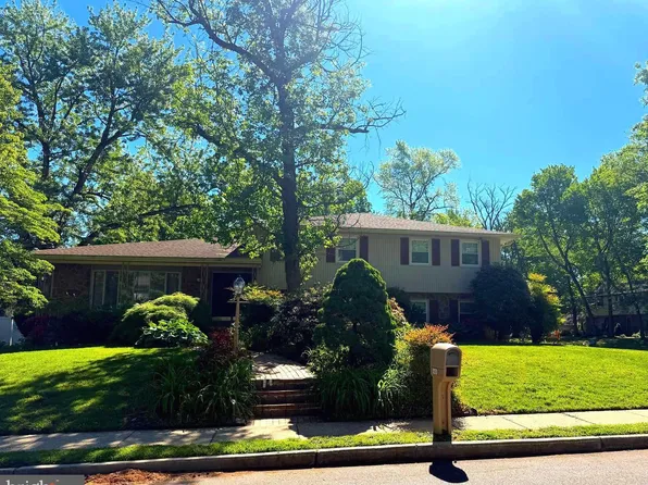 425 Kennebec Rd, Cherry Hill, NJ 08002