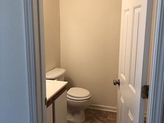 5th image of 107B Lora Ln