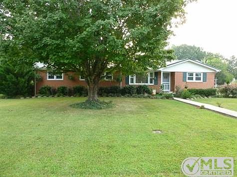1st image of 701 Flower Lane Dr