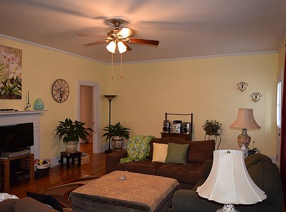 3rd image of 804 Wright Ave