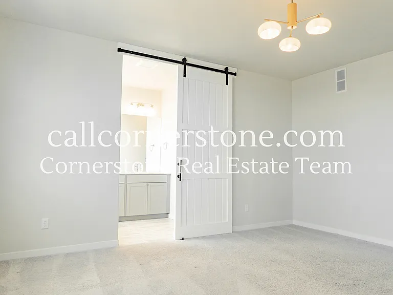 10120 Kentwood Dr — Photo 28
