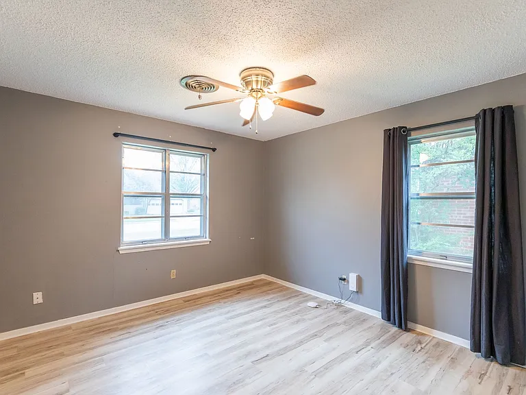 3409 High Meadows Dr — Photo 18