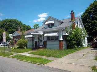 26 Roosevelt Pl, Newburgh, NY 12550