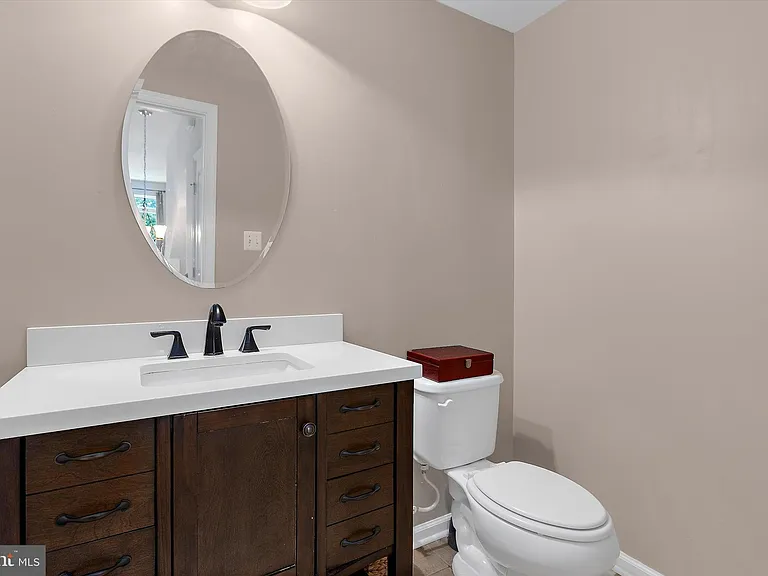 364 Chessington Dr — Photo 10