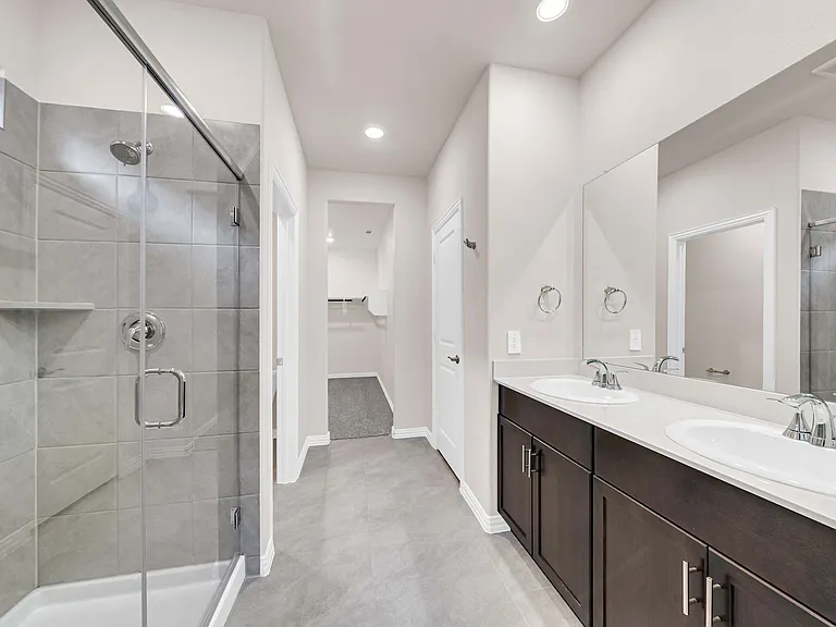 504 Weller Rd — Photo 18