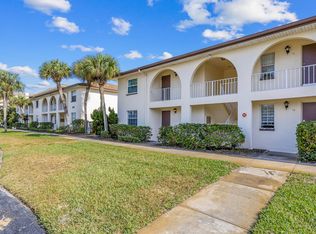 1055 Cheyenne Blvd APT 9, Indian Harbour Beach, FL 32937