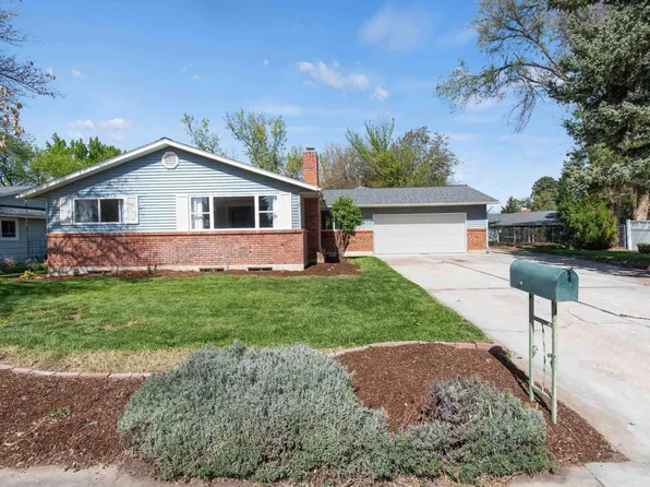 9522 W Birmingham Dr, Boise, ID 83704