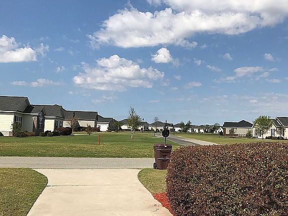 3rd image of 250 Canterberry Pl