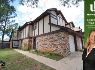 300 Town Park Rd, Norman, OK 73072