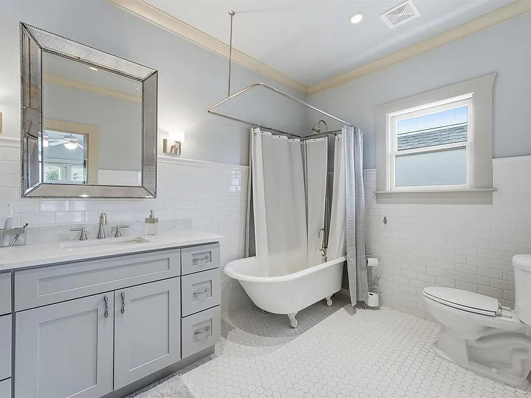 1114 Merrill St — Photo 15