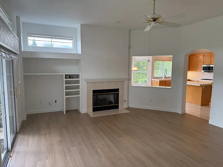 3245 Corte Granada — Photo 24