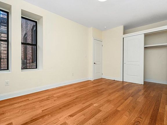 4th image of 15 Crown St #C5
