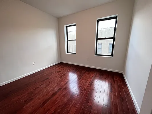 Rented by Compass | media 7