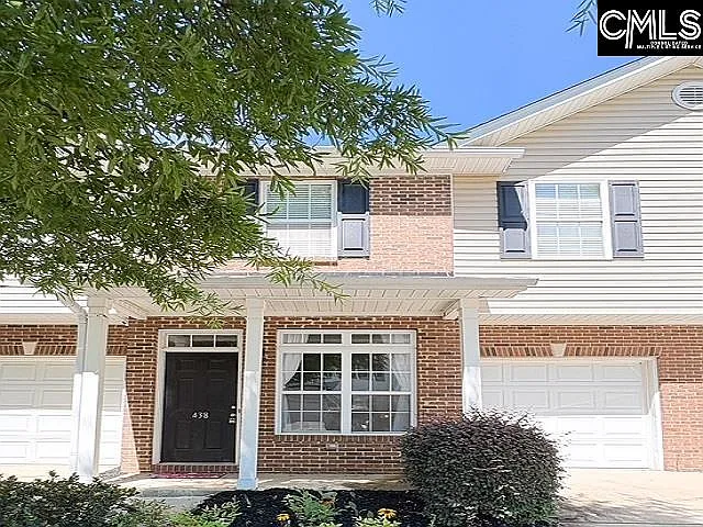 438 Woodbark Ct