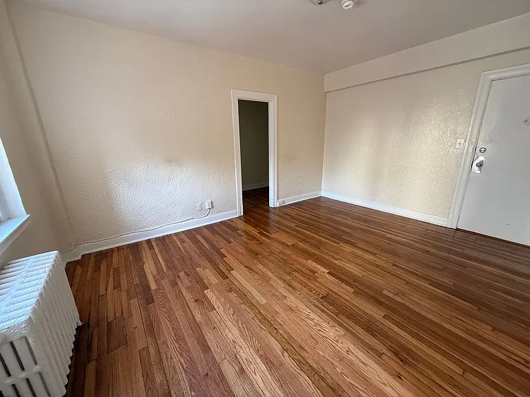 Oaklawn Apartments — Photo 13