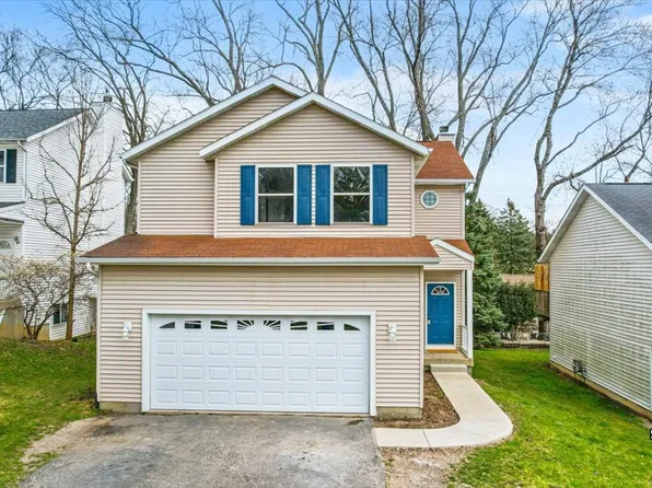 1106 Jackson Ave, Wauconda, IL 60084