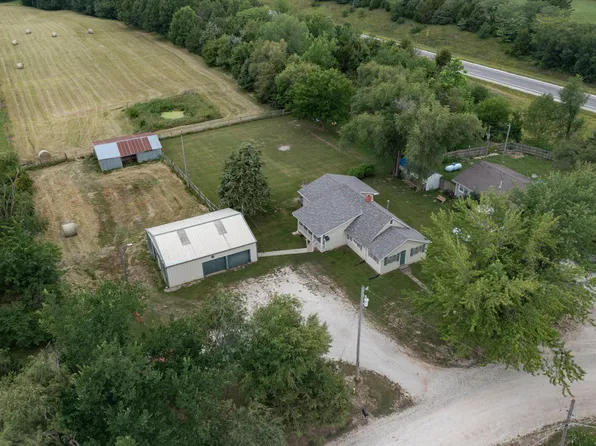 1013 County Road 2235, Moberly, MO 65270