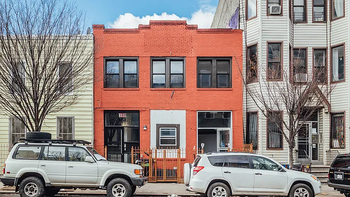 Rented by Nooklyn NYC LLC | media 23