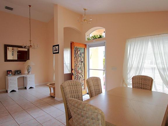 5th image of 2090 Twelve Oaks Dr SE