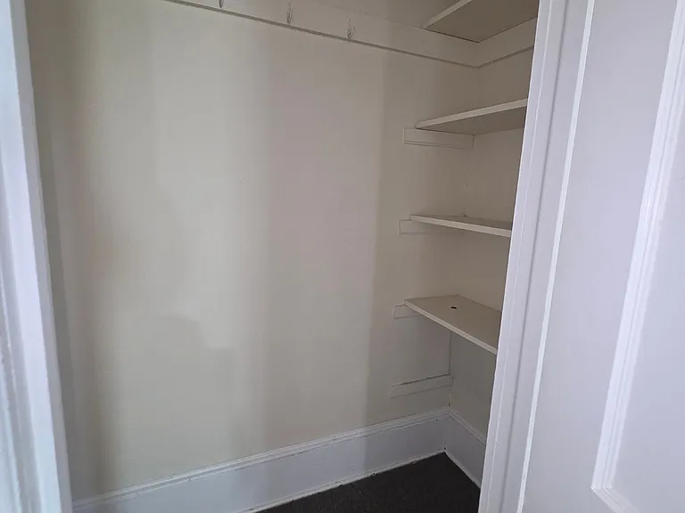 33 Washington St — Photo 21
