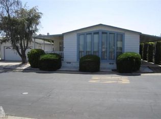 18 Poinsettia Gardens Dr, Ventura, CA 93004