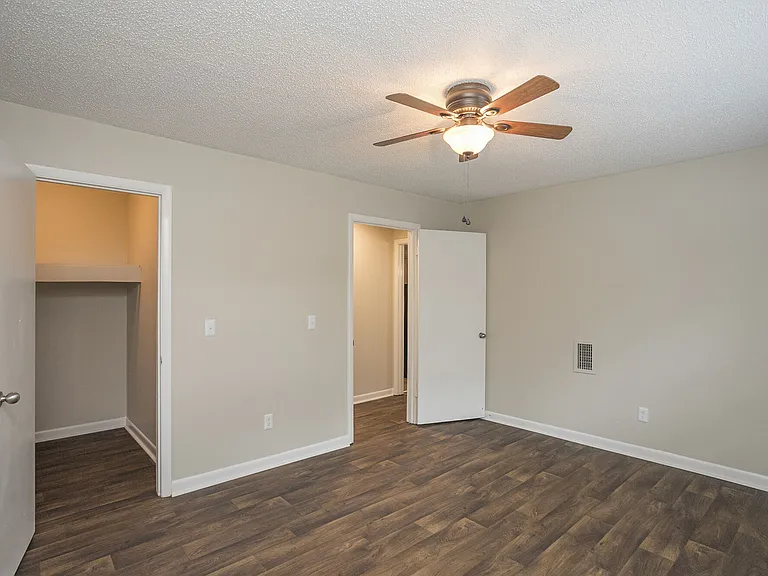 Candlewood Apartment Homes — Photo 10