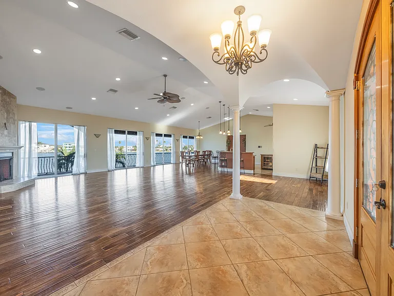 736 Pruitt Dr — Photo 3