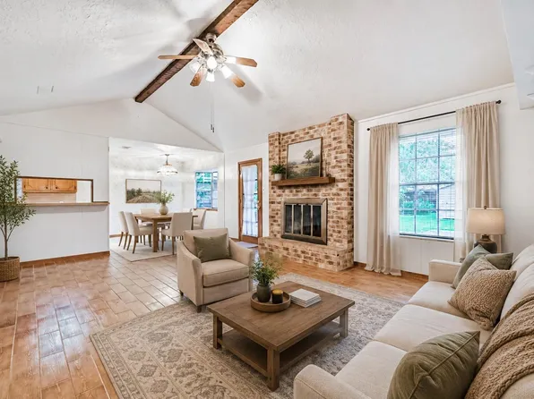 2012 Scott St, La Marque, TX 77568