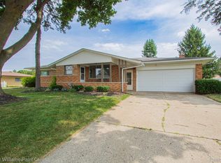 53342 Franklin Dr, Shelby Township, MI 48316