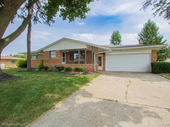53342 Franklin Dr, Shelby Township, MI 48316