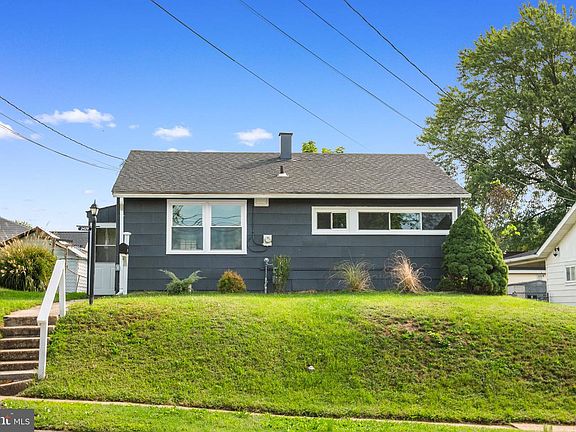 2nd image of 2429 Brunswick Rd