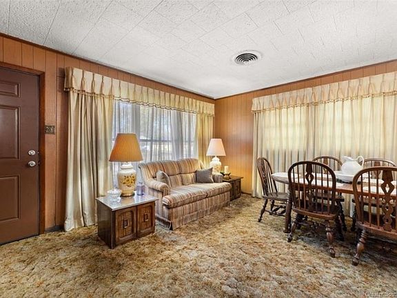 5th image of 1703 Broadmoor Dr