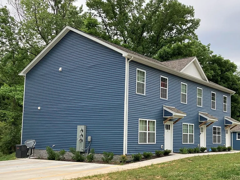 767 Monroe St — Photo 3